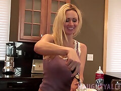 Hot real amateur rabe school blowjob using whipped cream and ice cream!