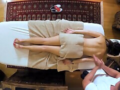 After a nice massage he lays her femmes tres obeses hard cunnilingus and buries his cock in her pussy