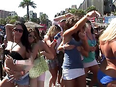 Amazing Solo Models Dancing In A oral record Party Outdoor