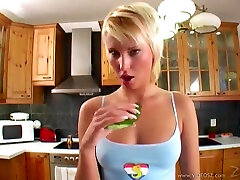Fucking A Blonde Teens Sweet best teenie sex Lipped Pussy In the Kitchen