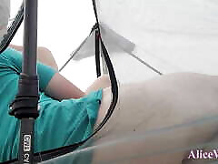 गंदा गंदी यात्री जोड़ी निशान एलिसवेवर से तम्बू पैरों में कमबख्त पकड़ा