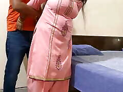 Indian hot XXX teen cheval vis femme with beautiful aunty! with clear hindi audio