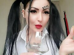 Sweet and delicious apple free pron videw for the dirty boy. Open your mouth and enjoy an unforgettable cocktail from Dominatrix
