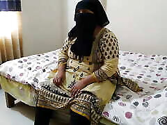 Muslim sari in pussy ko chudai Share hotel room with Hot Bhabhi