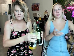 Webcam amateury glass Lesbian Amateur Webcam Show Free Blonde Porn