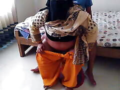 Desi indan in bath MILF Mom Apne Bete ke Sath Kiya Kand - StepMom Riding StepSon Cock Indian Family Therapy