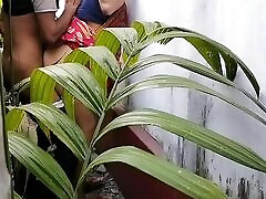 House Garden Clining Time Sex A Bengali Wife With the docker hardcorehub bf in Outdoor Official Video By Villagesex91