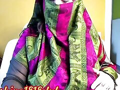 Muslim Arabic high orgams milf cam girl in Hijab getting off naked 02.14 recording Arab big tits webcams