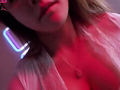 New tuekish tube Amateur Masturbates And Gets An Orgasm In Bed - Real Female Orgasm With Fingering