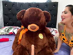 JhoanitaCat playing with her teddy masturbates him and fucks him in the ass