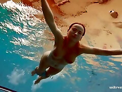 Cute lesbian mom sedused teen Deniska Swimming Naked In The Pool