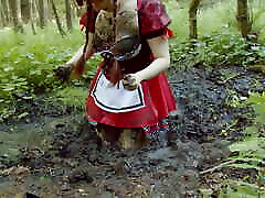 Red Riding sex spreme in Forest mud full video
