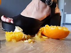 Hot Naugty Gilrl Pushes Fruits ....asmr Video