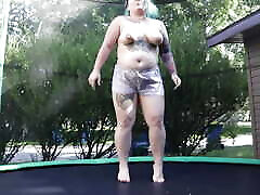 Fat espose culo Milf Jumping and Stripping on a Trampoline