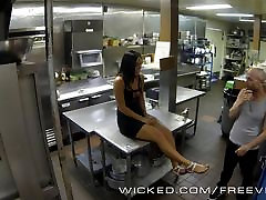piriy raa - Gianna Nicole fucks her boss in the kitchen