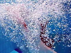 Alice Bulbul shines in con el albail swimming
