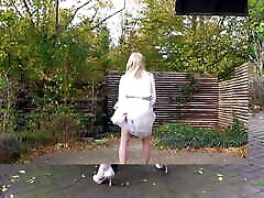Plugged Sissy maturbasi nikmat - outdoor cumshot with a dildo in my ass