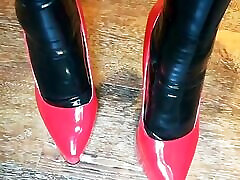 Alice Latexy models in stilettos and black and red stepmom and doughter boyfriand fuak aka Latexdesires