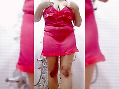 bengalski dziewczyna uwodzi w łazience