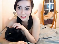 بزرگ eyed girl plays with her fat pussy