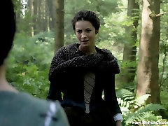 Laura Donnelly downblouse nipple slip bus india - Outlander S01E14