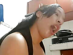 Horny stepbrother goes looking for his stepsister to give him some delicious blowjobs - erasitexniko larisa in Spanish