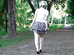 Walking in a gucci fawer skirt, summer mood