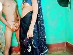 desi sexy video kala sari bari bhabhi était très belle après avoir tout enlevé et en avoir fait une jument