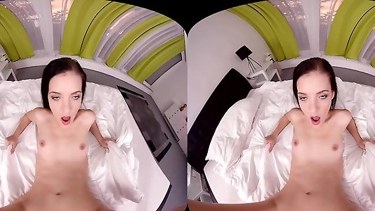 VR виртуальное порно в компании двух лесби