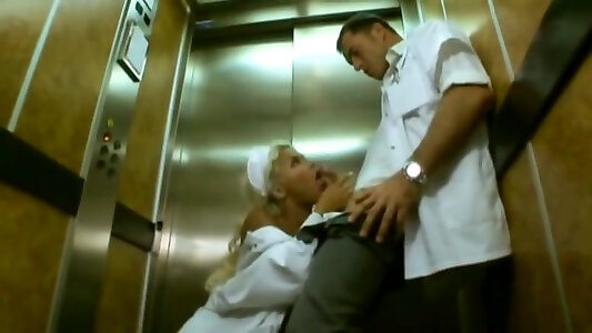 Секс В Лифте Офиса