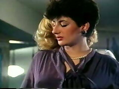 Il's Une Situation Embarrassante Pour Discuter