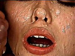 vintage bionda prende un doppio viso disordinato