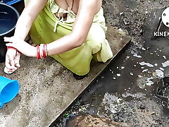 Bhabhi anita yadav ki steaming bathing