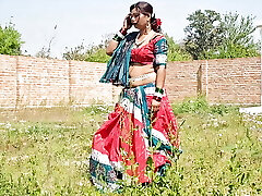 MY RAJASTHANI STEPMOM Flashing NIPPLE AND WE HAD A GERAT Sex