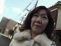 Japanese MILF Receiving The Cum In Her Cooter