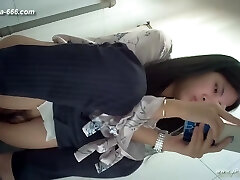 chinese girls go to wc.301