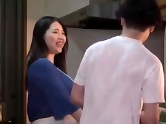 08951サンコン,A chick who screams in agony