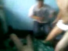 Gangbang - di kuntento sa isa