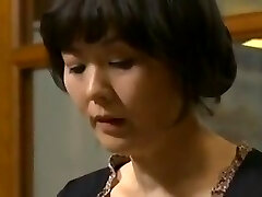 Mom not  daughter and not sonny