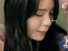 MD-0148 The wretched man stashing in the gym