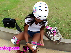 HD Asian girl first time roller staking sucking big beefstick