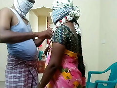 Indian Aunty pink saree doggy video