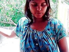 Desi Indian Bhabhi Gets Screwed By AC Mechanic