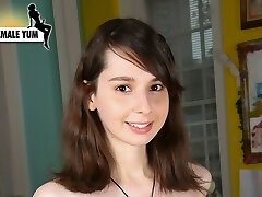 Uber-sexy Sue Lightning - GroobyGirls