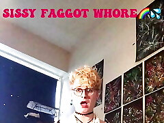 troia sissy frocio dildo