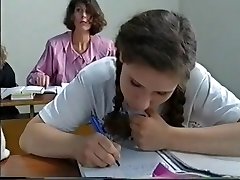 Schoolgirls geile biester auf der schulbank (1995)