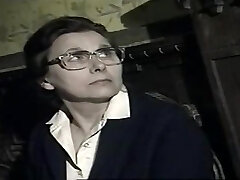 Attractive buxomy expert lady gives a magic blowjob