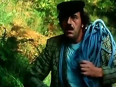 Auf der alm  da juckt die lederhose