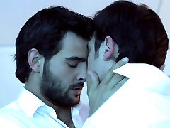 Antonio Velazquez & Alejandro de la Madrid in Cuatro lunas