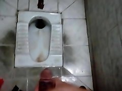 dirty cumshot for domina sadie in dingy public toilet
